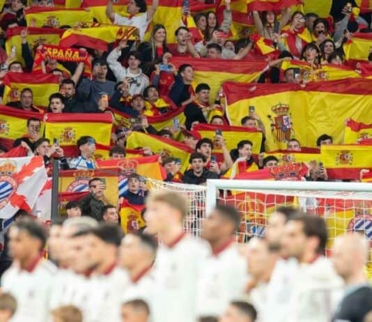 أزمة في مباراة مصر وإسبانيا.. الاتحاد المصري يندد بهتافات معادية للمسلمين الاتحاد المصري يدين هتافات معادية للمسلمين