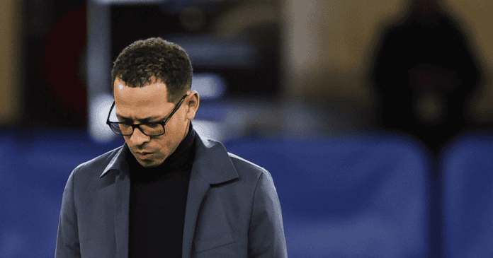 تشيلسي يقيل ليام روزينيور بعد تراجع النتائج