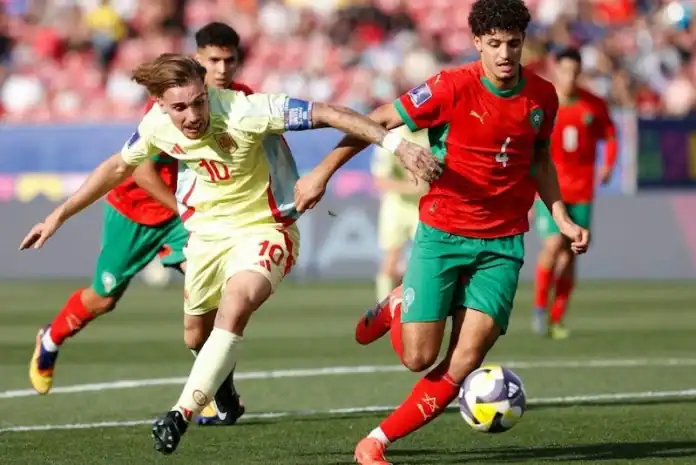 إسماعيل باعوف يلاحق حلم المونديال ويتمسك بفرصة الظهور مع المغرب