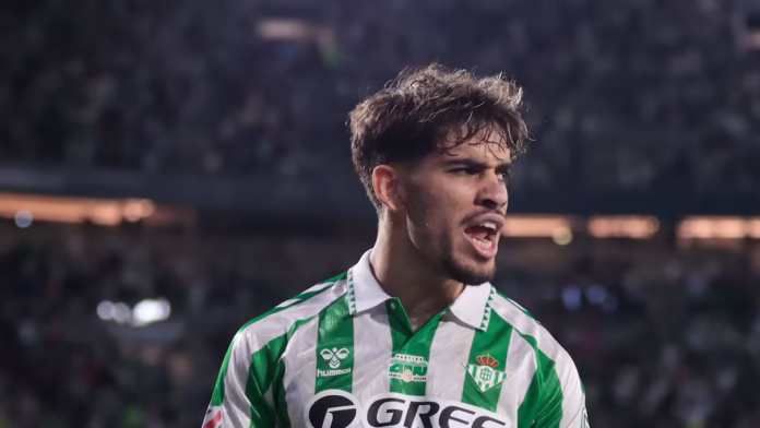 الزلزولي وأوناحي يتألقان في فوز بيتيس على جيرونا