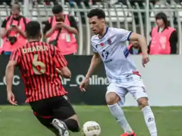 اتحاد العاصمة يبلغ نهائي كأس الكونفدرالية بعد تعادل مثير أمام أولمبيك آسفي اتحاد العاصمة إلى نهائي الكونفدرالية أمام الزمالك