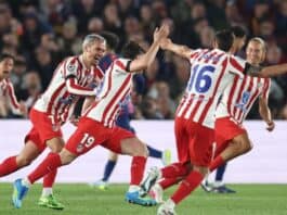 أتلتيكو مدريد يهزم برشلونة المنقوص ويقترب من نصف نهائي دوري الأبطال أتلتيكو يهزم برشلونة 2-0 في ذهاب ربع النهائي