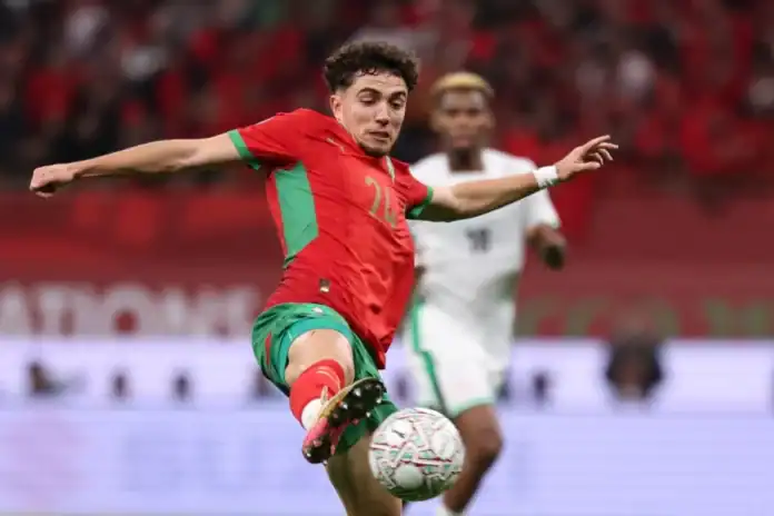 نائل العيناوي على رادار ريال مدريد وبرشلونة