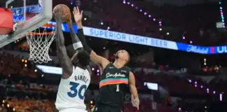 Victor Wimpanyama établit un record de franchise avec 12 arrêts et un triple-double dans la défaite des Spurs ويمبانياما يحطم رقماً قياسياً بـ12 تصدياً ويُسجل ثلاثية مزدوجة