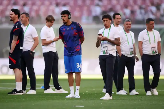 شادي رياض يتوج بلقب دوري المؤتمر الأوروبي