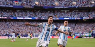ميسي يقود الأرجنتين لافتتاح قوي أمام الجزائر في كأس العالم ميسي يقود الأرجنتين بثلاثية أمام الجزائر