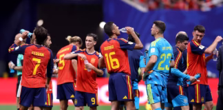 يويفا يحسم موقفه من فترات شرب المياه بعد جدل كأس العالم يويفا يرفض التوقف الإلزامي لشرب المياه
