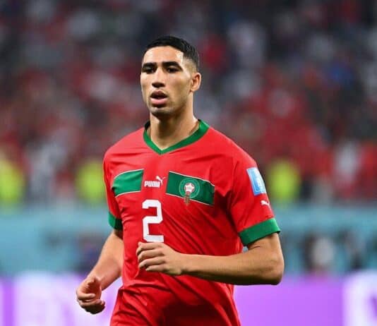 حكيمي يقود طموحات المغرب في المونديال رغم الضغوط خارج الملعب حكيمي يقود طموحات المغرب في كأس العالم