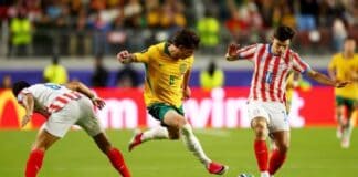 الولايات المتحدة وأستراليا إلى دور الـ32 من كأس العالم الولايات المتحدة وأستراليا تتأهلان من المجموعة الرابعة