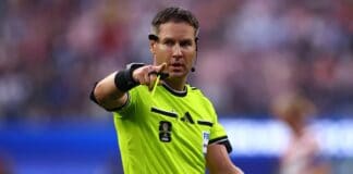 طاقم تحكيم هولندي يقود مباراة المغرب وهايتي في كأس العالم داني ماكيلي يقود مباراة المغرب وهايتي