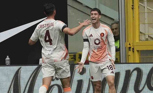 AS Rome تفوز على إنتر في سان سيرو وتمنح صدارة الدوري الإيطالي لنابولي نتائج المباريات الأوروبية الرئيسية: AS Rome تهزم إنتر وتمنح صدارة الدوري الإيطالي لنابولي