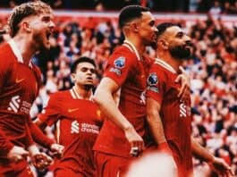 ليفربول على بُعد نقطة واحدة من التتويج بلقب الدوري الإنجليزي ليفربول على بعد نقطة من حسم لقب الدوري الإنجليزي