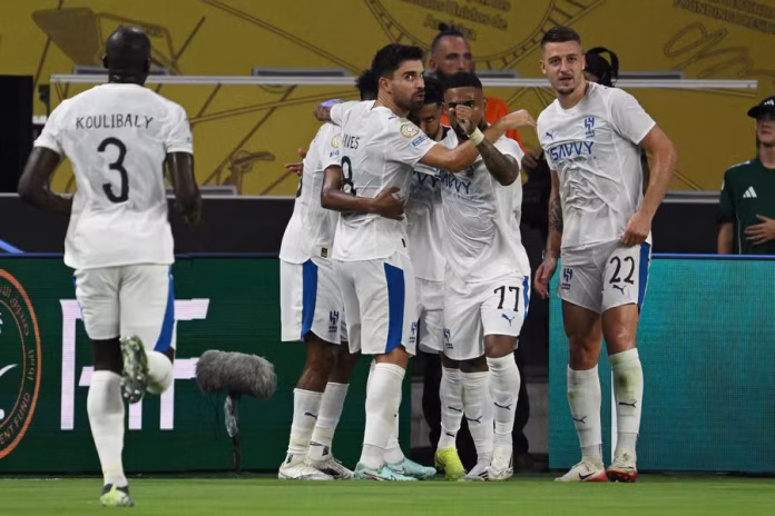 ريال مدريد والهلال في دور الـ16 بعد فوزهما في المجموعة H