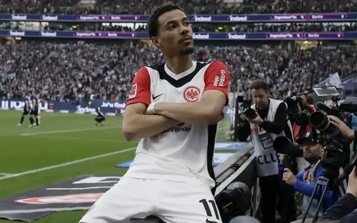 نيوكاسل يقترب من ضم فرانسيسكو إكيتيكي مقابل 90 مليون يورو