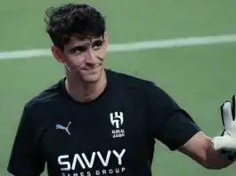 ياسين بونو يُجدد عقده مع الهلال السعودي حتى 2027 بعد تألقه في مونديال الأندية ياسين بونو يجدد عقده مع الهلال السعودي حتى 2027