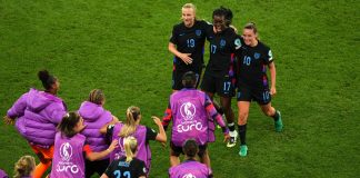 إنجلترا تنتزع بطاقة التأهل لنهائي يورو السيدات 2025 بعد انتصار مثير على إيطاليا إنجلترا إلى نهائي يورو السيدات بعد فوز درامي على إيطاليا
