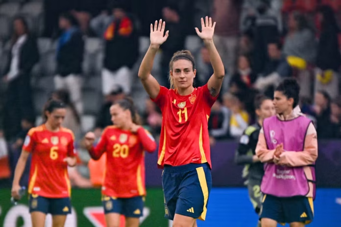 أليكسيا بوتياس تقترب من الكرة الذهبية بعد تألقها في يورو 2025

