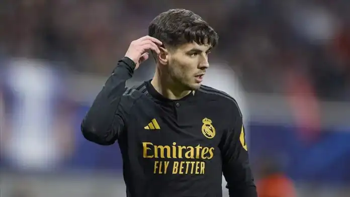 دياز يجري الفحوصات الطبية مع ريال مدريد استعدادًا للموسم الجديد