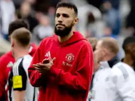 الإصابة تُبعد مزراوي مجددًا عن ودّيات مانشستر يونايتد مزراوي يغيب مجددًا عن مانشستر بسبب الإصابة