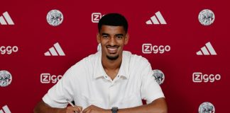 زكرياء وزان يوقع لأياكس حتى 2027 زكرياء وزان يوقع عقدًا طويل الأمد مع أياكس حتى 2027
