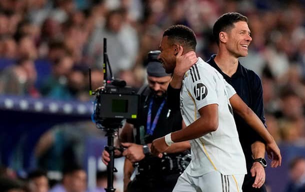 4354283 ريال مدريد بقيادة خابي ألونسو يحقق 7 انتصارات متتالية هذا الموسم