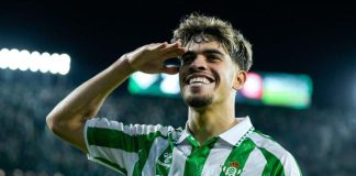 الزلزولي يتألق بهدف حاسم ويقود ريال بيتيس لفوز ثمين على أوساسونا في الدوري الإسباني الزلزولي يسجل ويقود ريال بيتيس لفوز ثمين على أوساسونا في الليغا