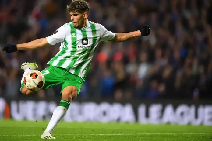 Ez-Abde-betis الزلزولي يتألق ويخطف جائزة أفضل لاعب في مواجهة ريال سوسيداد