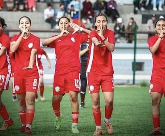 الوداد الرياضي يواصل التألق ويتصدر الدوري النسوي بعد الفوز على اتحاد تواركة الوداد الرياضي النسوي يهزم اتحاد تواركة ويتصدر الدوري المغربي