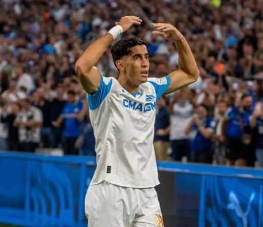 مارسيليا يحسم ديربي فرنسا أمام باريس سان جيرمان بهدف المغربي نايف أكرد مارسيليا يقهر باريس سان جيرمان برأسية المغربي نايف أكرد في الدوري الفرنسي