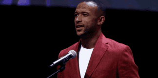 أيوب الكعبي يُتوج أفضل لاعب أجنبي في الدوري اليوناني للموسم الثاني على التوالي أيوب الكعبي أفضل لاعب أجنبي في الدوري اليوناني 2025