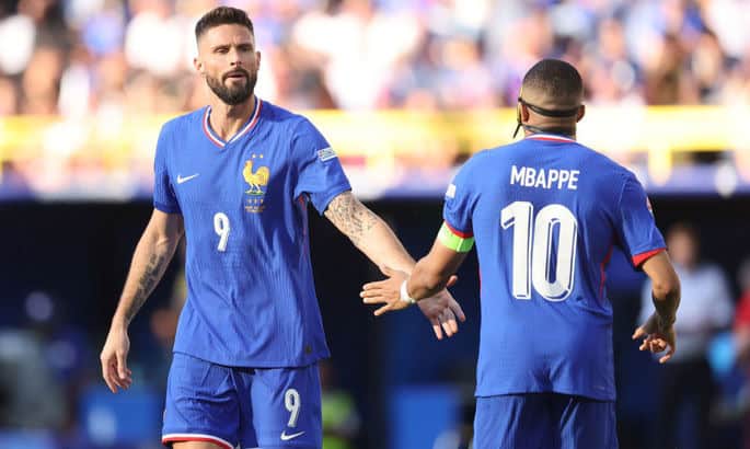 France v Poland: Group D - UEFA EURO 2024 جيرو: مبابي سيحطم رقمي ويصل لـ100 هدف مع فرنسا