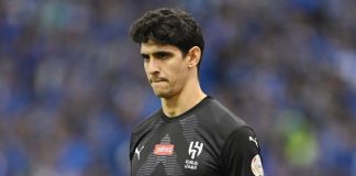 ياسين بونو يجدد عقده مع الهلال.. و”الزعيم” يستعد لمواجهة السد بقوة ياسين بونو يجدد مع الهلال.. و"الزعيم" يستعد للسد بتذاكر مخفضة