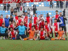 اجاكس طنجه يواصل مسيرته الناجحه ويسحق نهضه مارتيل 3-0 في الجوله 9 اجاكس طنجه 3-0 نهضه مارتيل: ثنائيه الهروس و23 نقطه في الصدارة