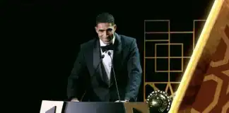 أشرف حكيمي يتوج بجائزة أفضل لاعب إفريقي 2025 ويُهديها للملك محمد السادس والشعب المغربي أشرف حكيمي أفضل لاعب إفريقي 2025: "نأمل التتويج بكأس إفريقيا"