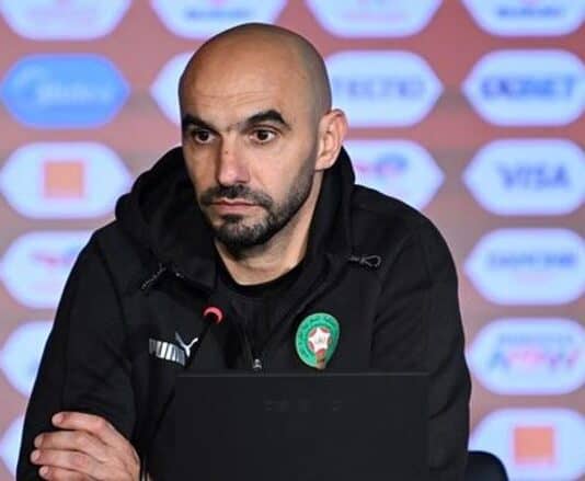 نفي رسمي من الجامعة: وليد الركراكي مستمر مدرباً للمنتخب الوطني الجامعة تنفي إقالة الركراكي وتؤكد استمراره مع الأسود