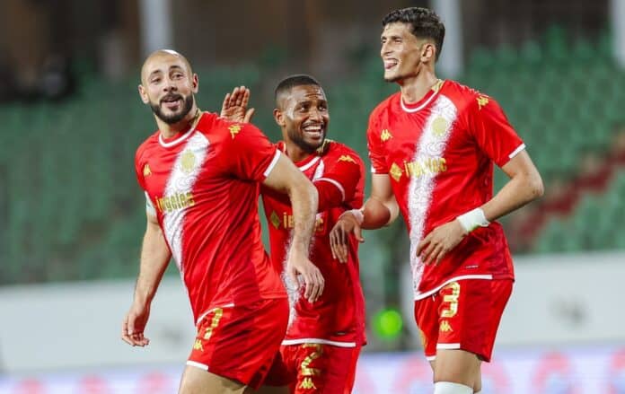 699a39932b109 الوداد يُسحق الدشيرة 5-0 ويتصدر الدوري المغربي
