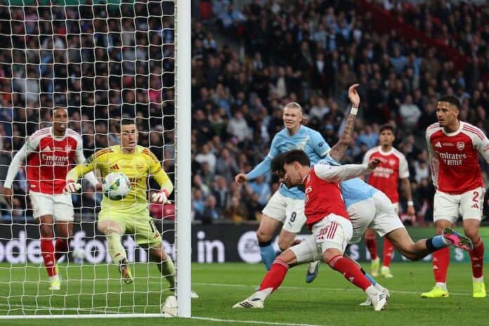 مانشستر سيتي يُذل أرسنال 2-0 ويتوج بكأس الرابطة.. ثنائية أورايلي تقلب الموازين!