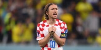 مودريتش يعتزم اعتزال كرة القدم بعد كأس العالم مودريتش يعتزم الاعتزال بعد كأس العالم