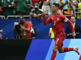 رونالدو يدخل التاريخ بهدفين أمام أوزبكستان في كأس العالم رونالدو يسجل في ست نسخ من كأس العالم