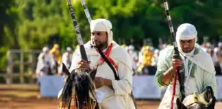 سربة تلهوني محمد أمين تتوج بجائزة الحسن الثاني للتبوريدة سربة تلهوني محمد أمين تفوز بجائزة الحسن الثاني للتبوريدة