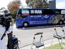 إيران تصل إلى أمريكا وسط اتفاق سلام واحتجاجات قبل مواجهة نيوزيلندا إيران تصل أمريكا وسط اتفاق سلام واحتجاجات