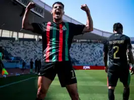 الجيش الملكي ينتزع صدارة البطولة بعد فوزه في الكلاسيكو الجيش الملكي يتصدر البطولة بعد الكلاسيكو