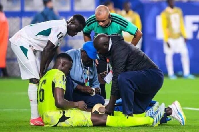 17839756648784 فضيحة طبيب منتخب السنغال تهز الاتحاد