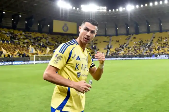 ديون ضخمة تجمد صفقات النصر وتهدد مشروع رونالدو