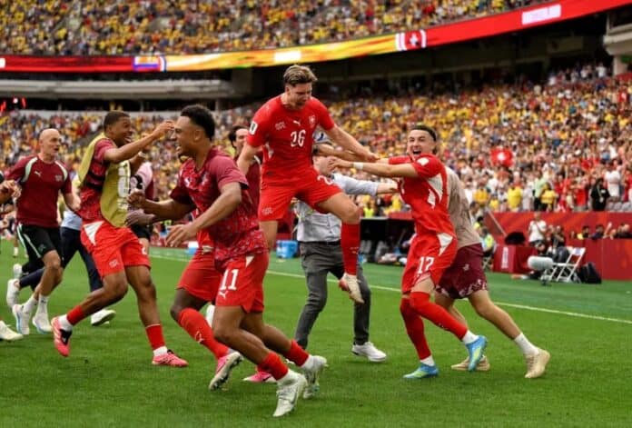 سويسرا تقصي كولومبيا وتواجه الأرجنتين
