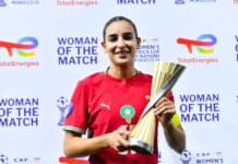 Hanan Aït El Haj remporte le titre de meilleure joueuse après la victoire 4-0 du Maroc face au Kenya حنان آيت الحاج أفضل لاعبة بعد رباعية المغرب أمام كينيا
