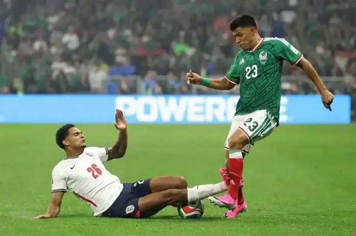 الفيفا يوقف كوانساه مباراتين قبل لقاء النرويج