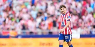 برشلونة يرد بقوة على أتلتيكو مدريد في قضية جوليان ألفاريز برشلونة يرد على أتلتيكو في قضية جوليان ألفاريز
