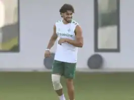 عبد الصمد الزلزولي يعود إلى تدريبات ريال بيتيس قبل انطلاق الليغا الزلزولي يعود إلى تدريبات بيتيس قبل انطلاق الليغا