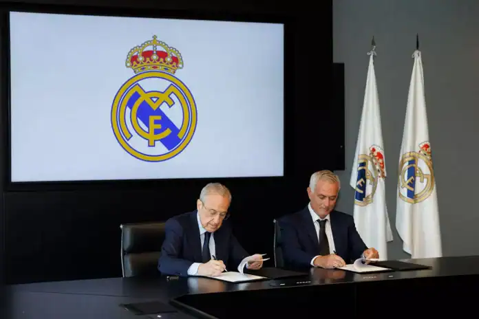 _AV18771 ريال مدريد يقدم مورينيو مدربا جديدا حتى 2029
